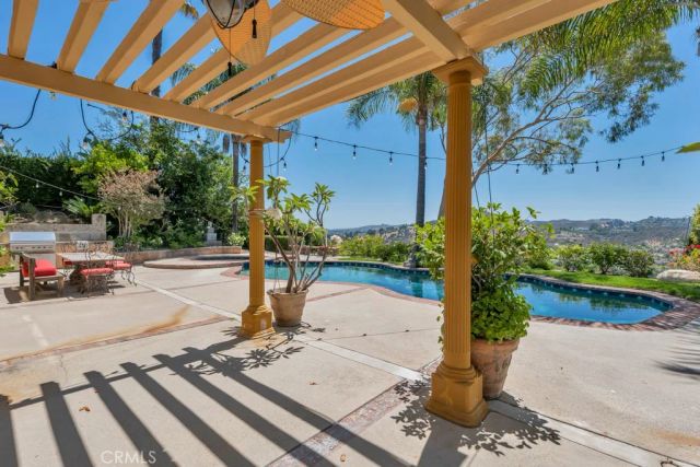 24508 Park Granada, Calabasas, CA 91302