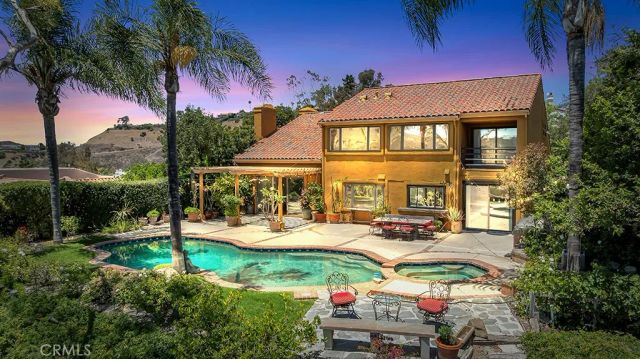 24508 Park Granada, Calabasas, CA 91302