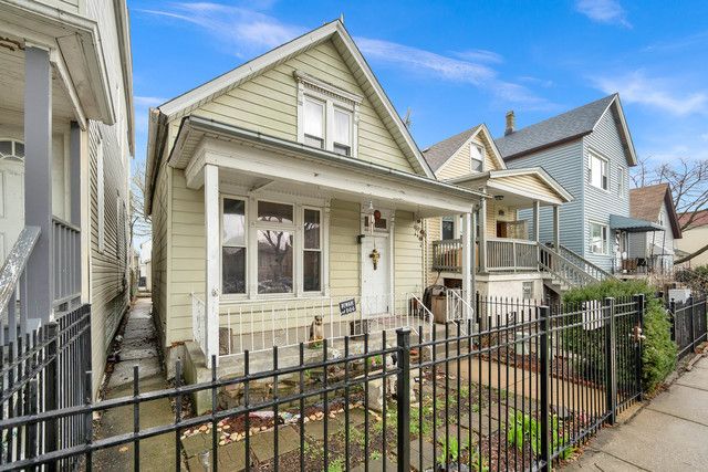4208 S Artesian Avenue, Chicago, IL 60632
