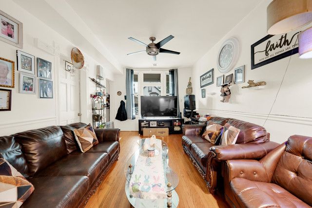 4208 S Artesian Avenue, Chicago, IL 60632