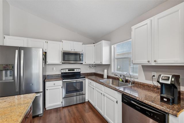 466 MOFFAT LOOP, Oviedo, FL 32765