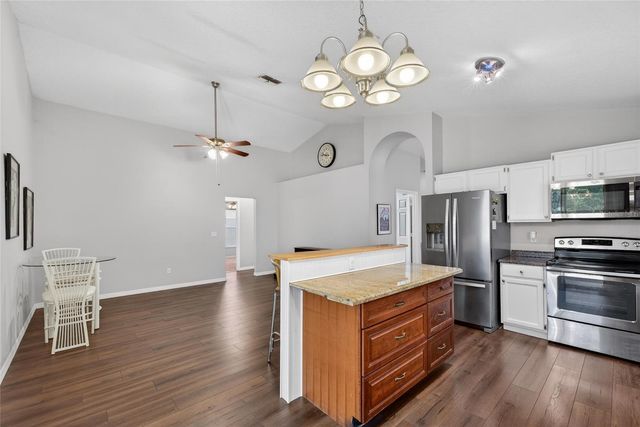 466 MOFFAT LOOP, Oviedo, FL 32765