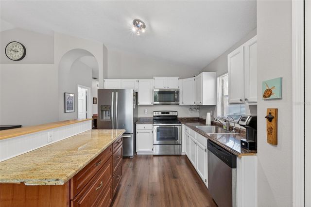 466 MOFFAT LOOP, Oviedo, FL 32765