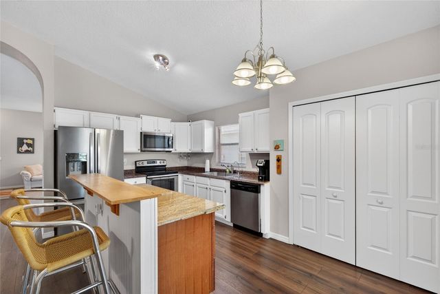 466 MOFFAT LOOP, Oviedo, FL 32765