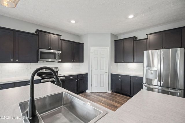 2073 Carnegie Dr, Shelbyville, KY 40065