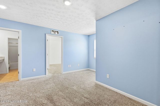 2073 Carnegie Dr, Shelbyville, KY 40065