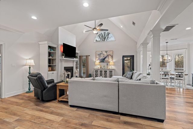 143 Red Roan Rd., Hattiesburg, MS 39402