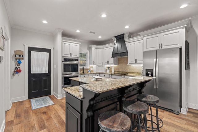 143 Red Roan Rd., Hattiesburg, MS 39402