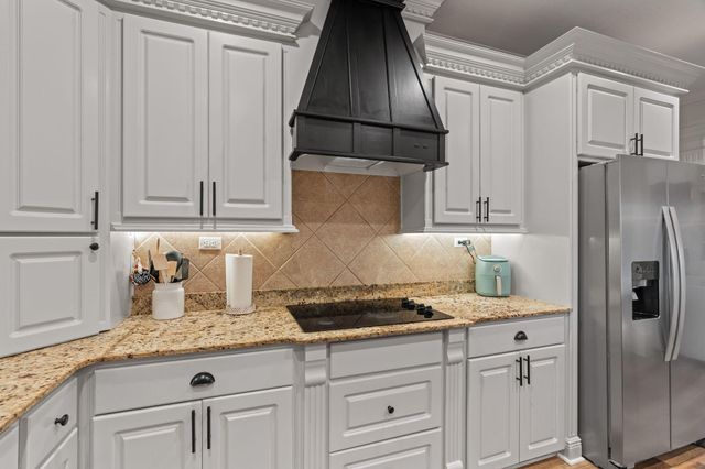 143 Red Roan Rd., Hattiesburg, MS 39402