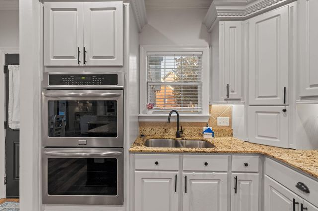 143 Red Roan Rd., Hattiesburg, MS 39402