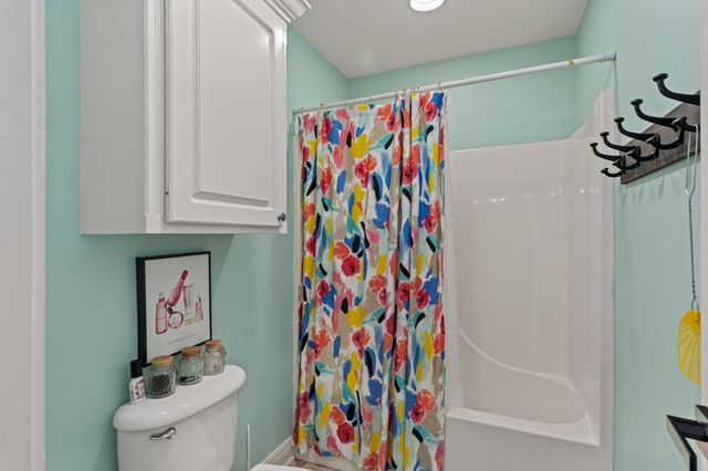 143 Red Roan Rd., Hattiesburg, MS 39402