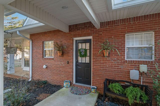 143 Red Roan Rd., Hattiesburg, MS 39402