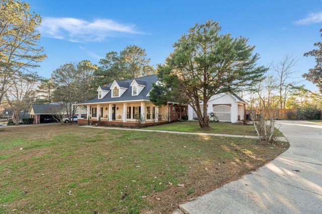 143 Red Roan Rd., Hattiesburg, MS 39402