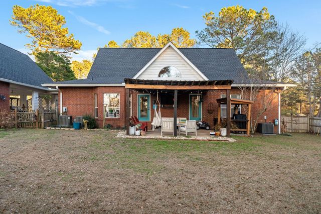 143 Red Roan Rd., Hattiesburg, MS 39402