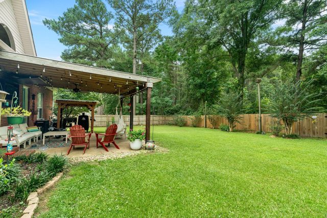 143 Red Roan Rd., Hattiesburg, MS 39402