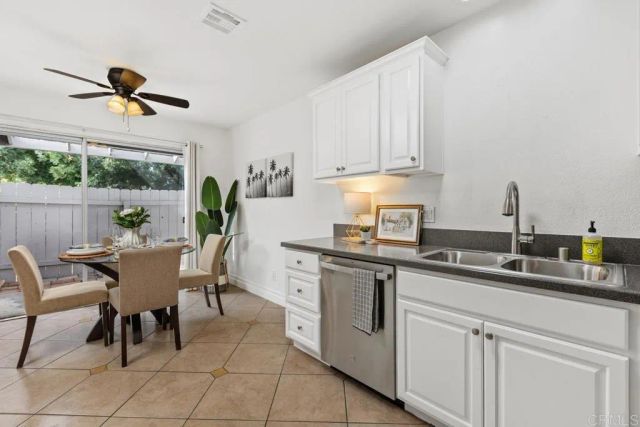 3422 Seabreeze Walk, Oceanside, CA 92056