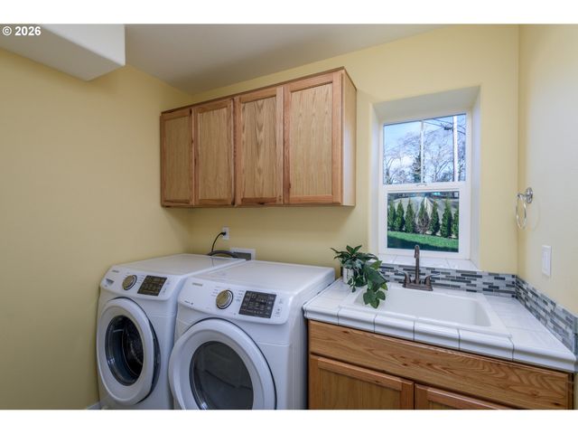 5300 Ne 49TH St, Neotsu, OR 97364