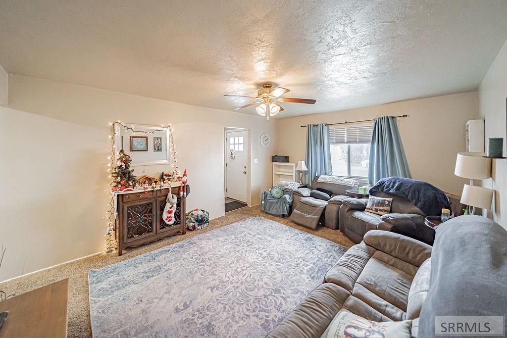 Image 4 of property listing at 1178 Sunset Drive, Blackfoot, ID 83221