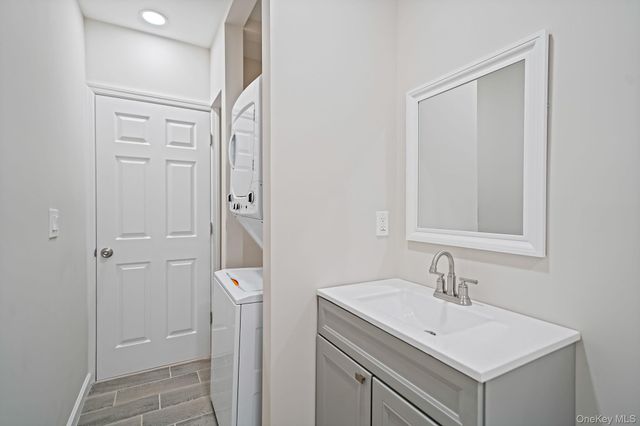 96 Toomey Road, West Islip, NY 11795