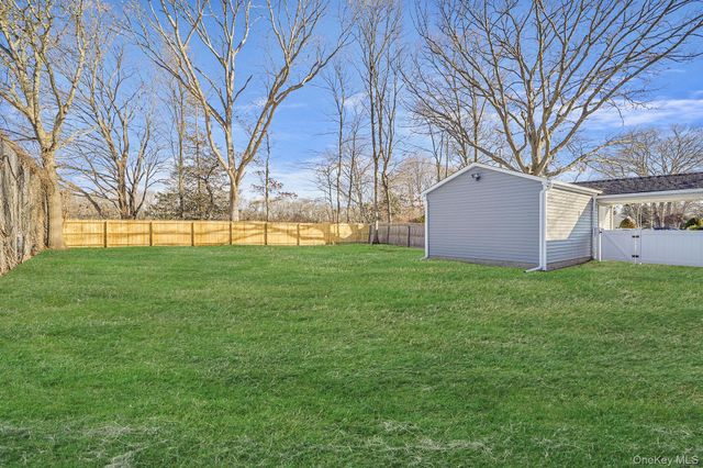 96 Toomey Road, West Islip, NY 11795