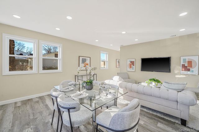 96 Toomey Road, West Islip, NY 11795