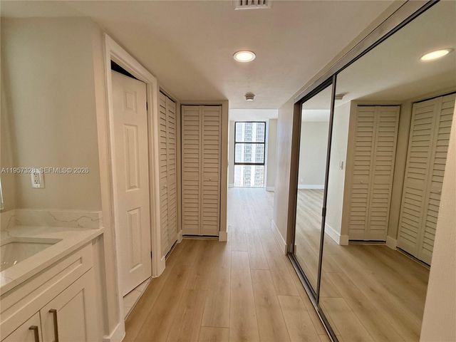 20335 W Country Club Drive 1203, Aventura, FL 33180