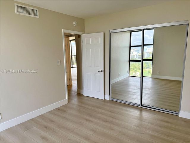 20335 W Country Club Drive 1203, Aventura, FL 33180