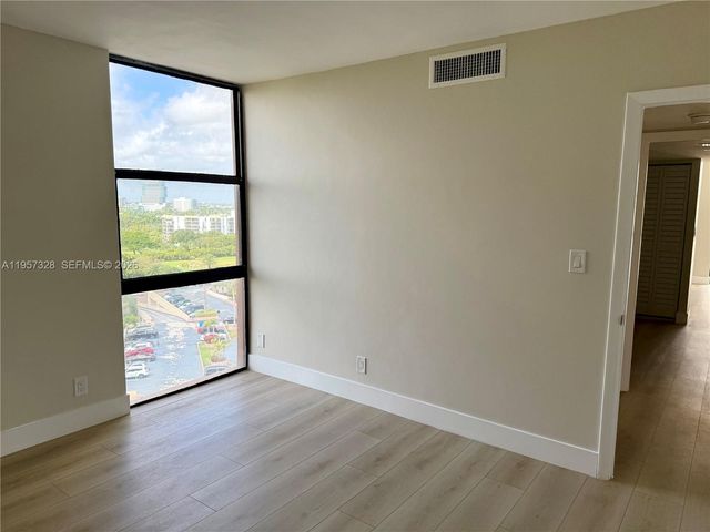 20335 W Country Club Drive 1203, Aventura, FL 33180