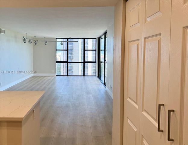 20335 W Country Club Drive 1203, Aventura, FL 33180