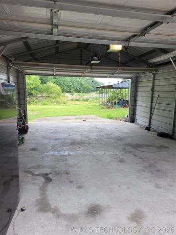 425126 E 1168 Road, Eufaula, OK 74432