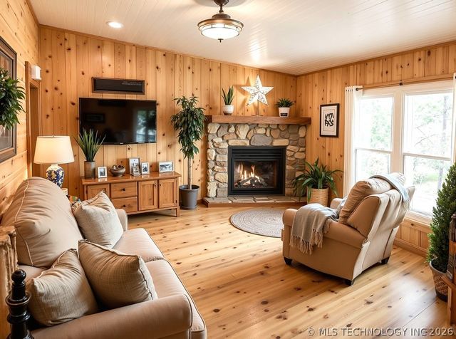 425126 E 1168 Road, Eufaula, OK 74432