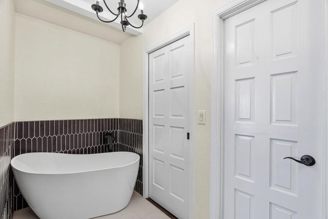 1850 Highland Drive, Hollister, CA 95023