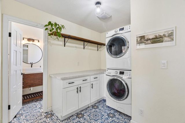 1850 Highland Drive, Hollister, CA 95023