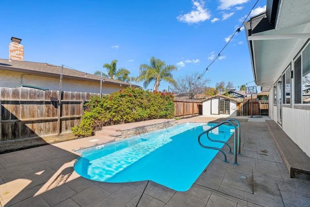 1850 Highland Drive, Hollister, CA 95023