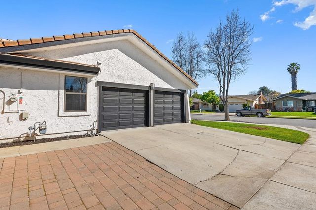 1850 Highland Drive, Hollister, CA 95023
