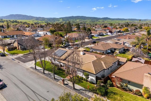 1850 Highland Drive, Hollister, CA 95023