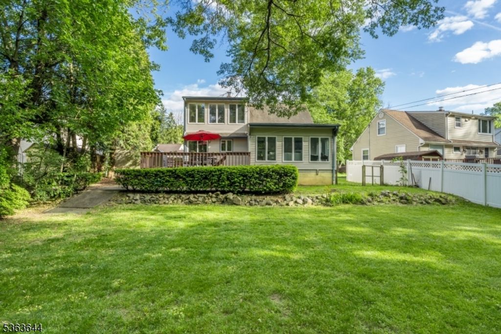 27 Brook Rd, New Providence Boro, NJ 07974