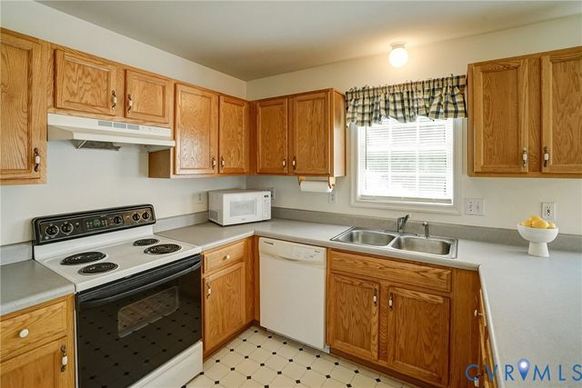 10609 Shadrach Ct, Glen Allen, VA 23059