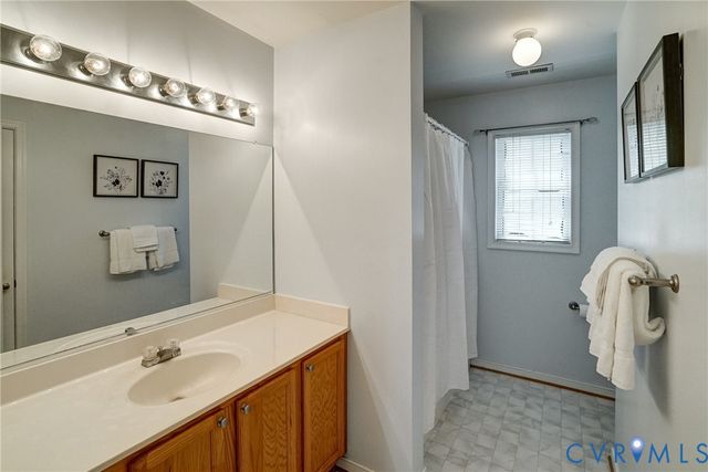 10609 Shadrach Ct, Glen Allen, VA 23059