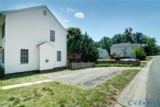 10609 Shadrach Ct, Glen Allen, VA 23059