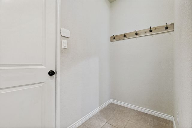 6033 Paddlefish Drive, Fort Worth, TX 76179