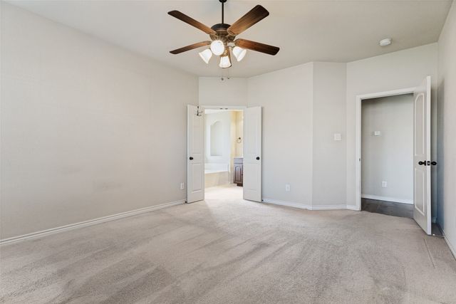 6033 Paddlefish Drive, Fort Worth, TX 76179