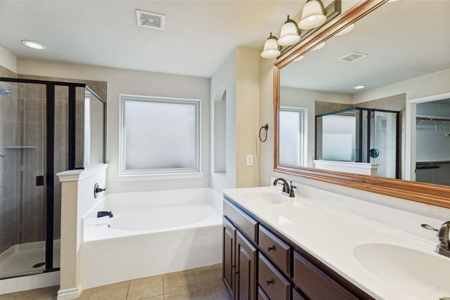 6033 Paddlefish Drive, Fort Worth, TX 76179