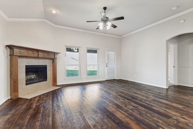 6033 Paddlefish Drive, Fort Worth, TX 76179