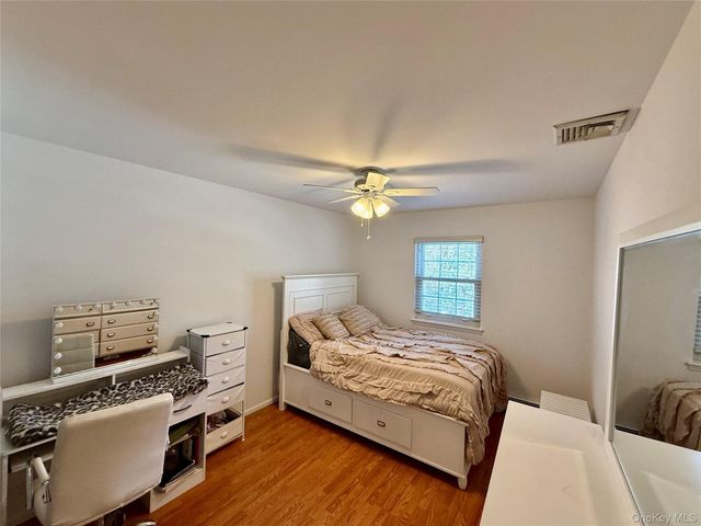 4 Sheila Court, Manorville, NY 11949