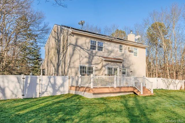 4 Sheila Court, Manorville, NY 11949