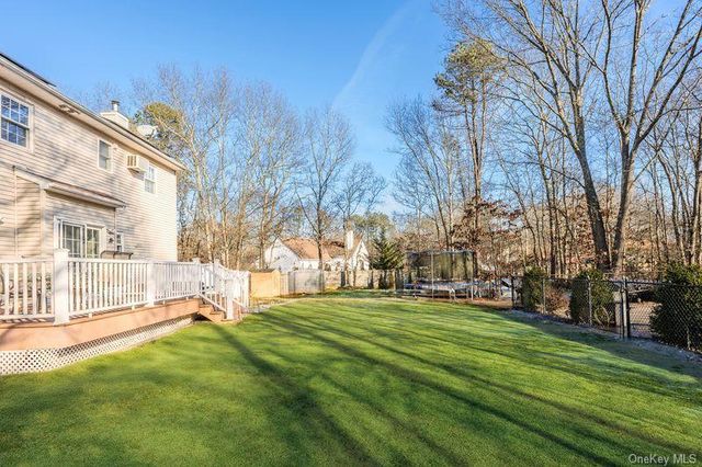 4 Sheila Court, Manorville, NY 11949