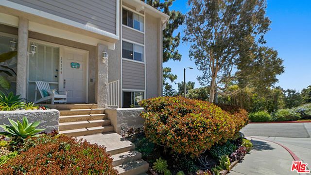 28286 Rey De Copas Lane, Malibu, CA 90265