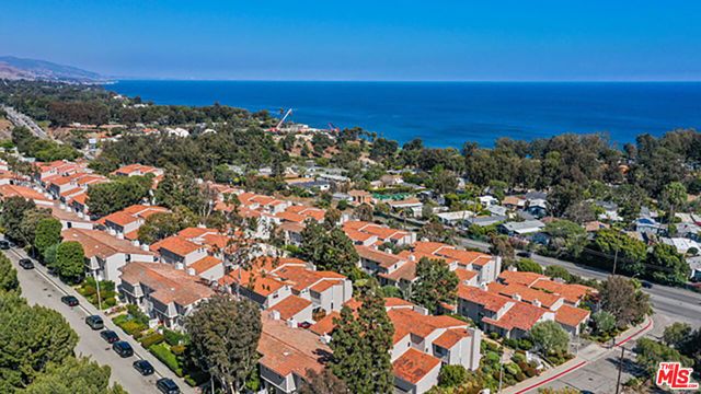 28286 Rey De Copas Lane, Malibu, CA 90265