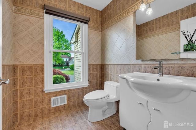 14 Hancock Court, Plainsboro, NJ 08536